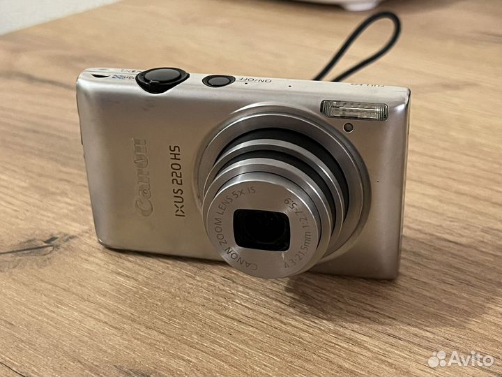Компактный фотоаппарат Canon ixus 220 HS