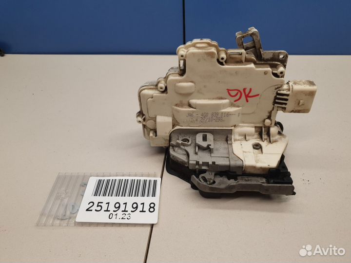 Замок двери задней правой Volkswagen Touareg 2018