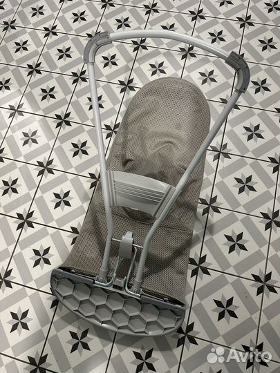 Шезлонг BabyBjorn