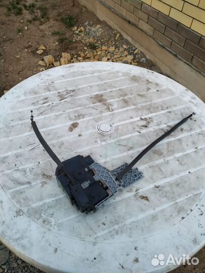 Замок передней правой двери kia sportage 3