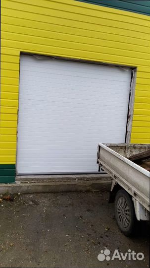 Секционные ворота промышленные доставка и монтаж