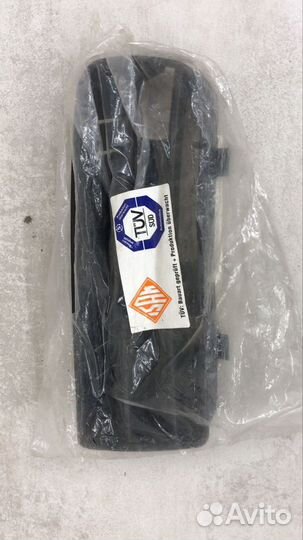 Решетка-облицовка левая VW Golf 4