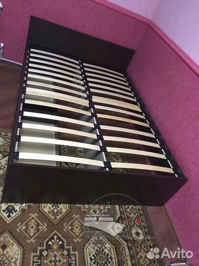 Кровать двухспальная