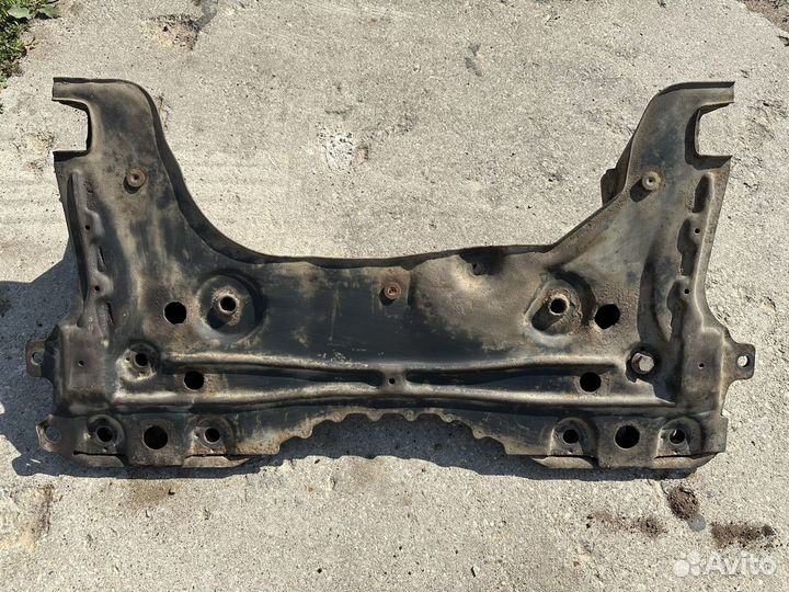 Подрамник Ford Focus 1