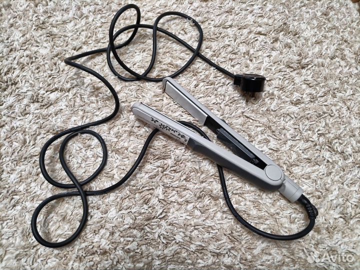 Выпрямитель для волос Philips HP4686/00