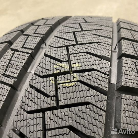 Formula Ice FR 245/45 R18 100H