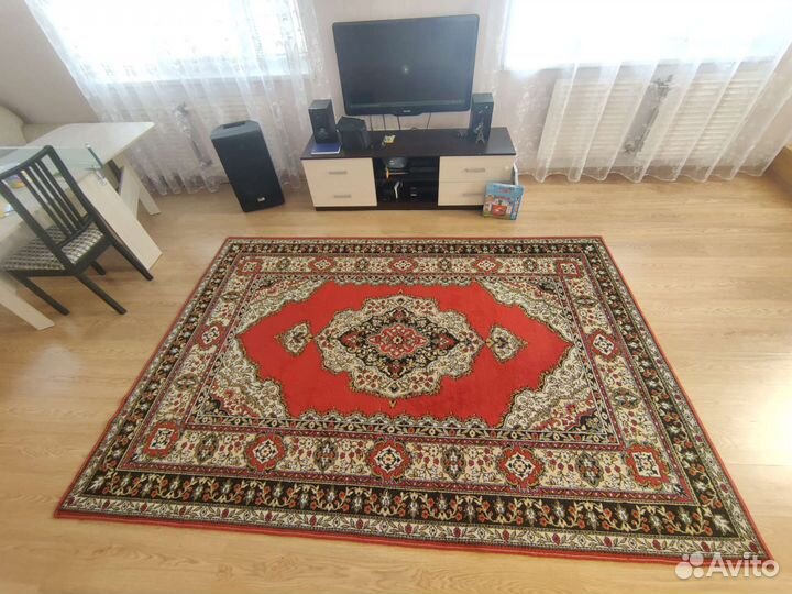 Ковер бу шерстяной