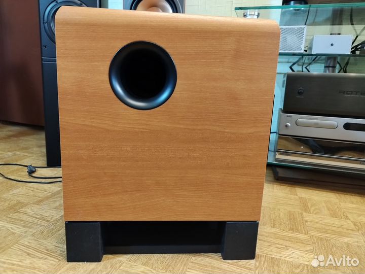 Сабвуфер Yamaha YST-SW800