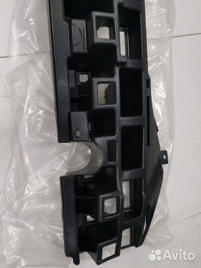 Усилитель бампера передний Hyundai Solaris