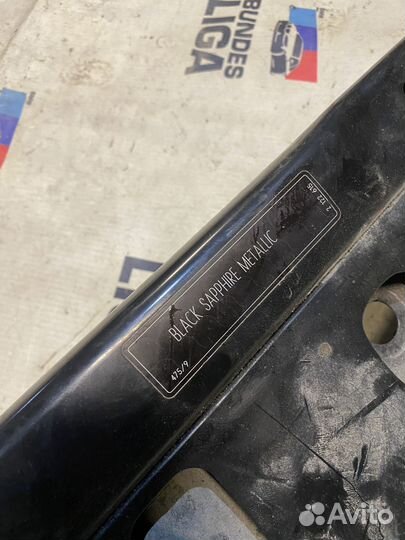 Панель телевизора верхняя BMW F10