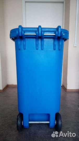 Мусорный бак 250 л. Пластиковый на калëсах