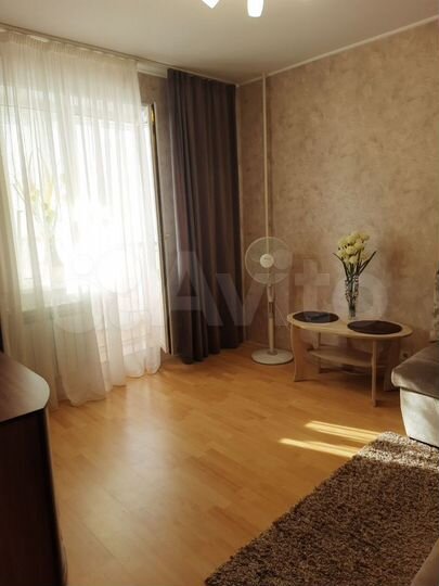 2-к. квартира, 52 м², 8/10 эт.