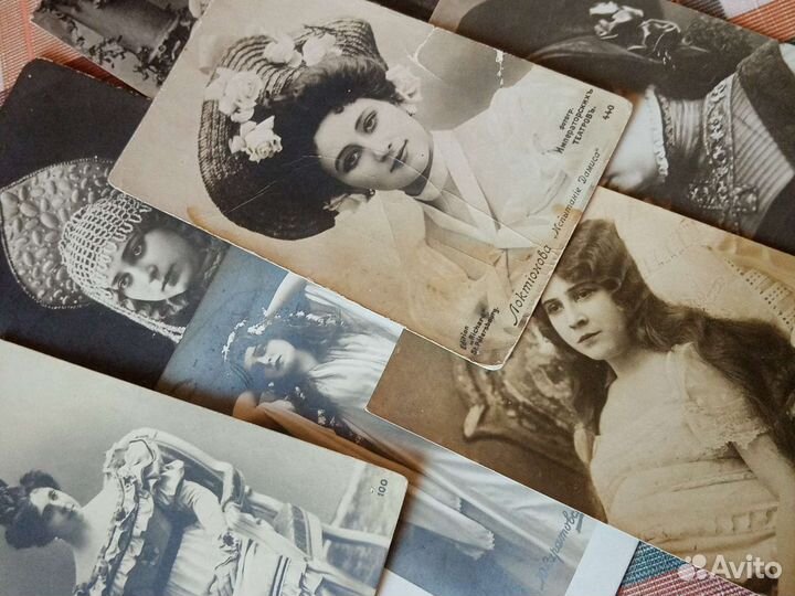 Антикварные открытки с акирисами