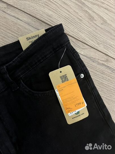 Джинсы Terranova 42