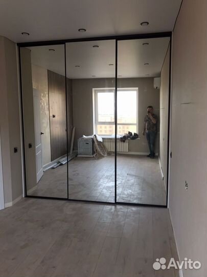 Зеркало в рамке