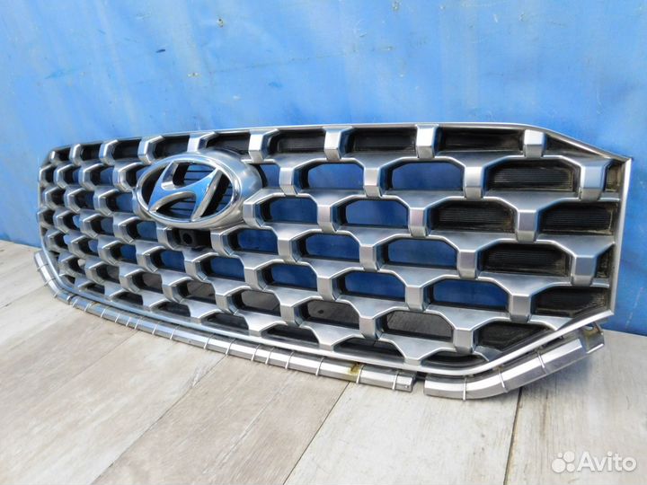 Решетка переднего бампера Hyundai Santa Fe (TM) 2020