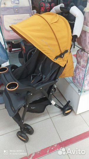 Прогулочная коляска новая