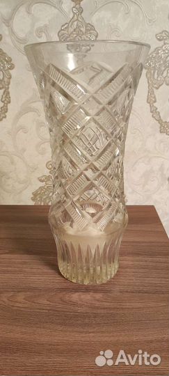 Хрустальная ваза