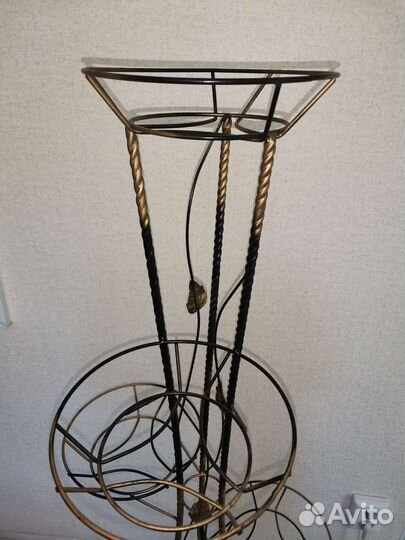 Подставка для цветов напольная металлическая