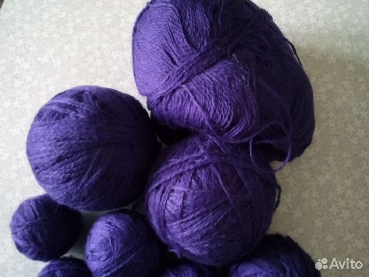 Нитки новые, шерсть