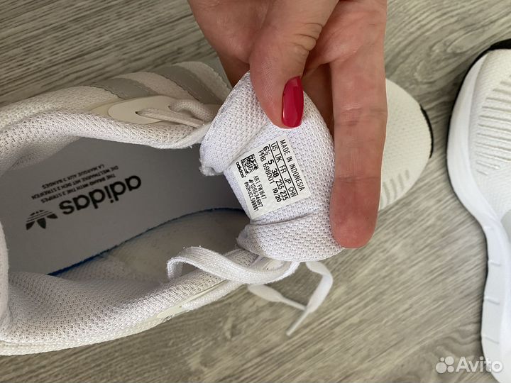 Кроссовки женские adidas 37 размер