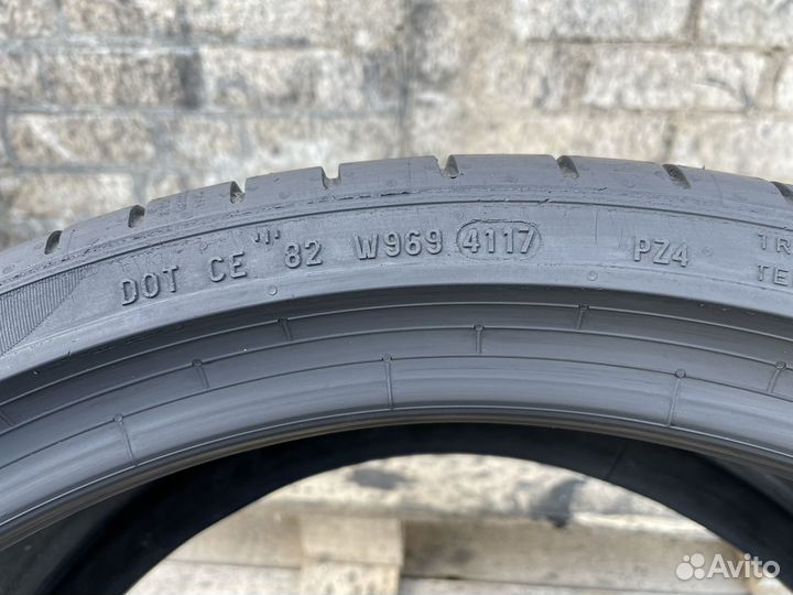 Pirelli P Zero PZ4 275/30 R20