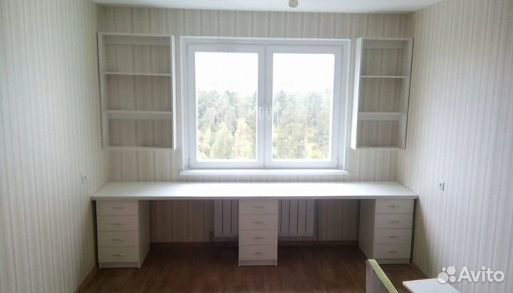 Мебель для детской комнаты Столы в детскую