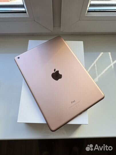 iPad 6 2018 Wi-Fi 32Gb Gold