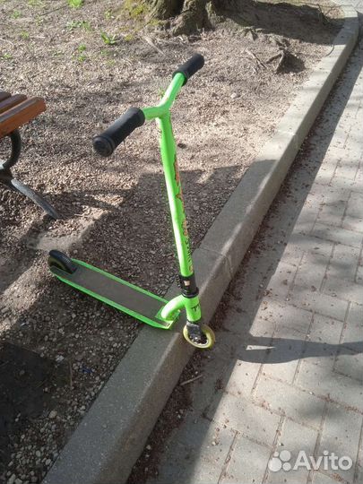 Трюковой самокат tech team