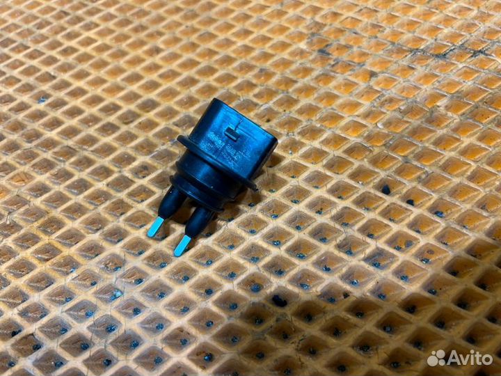 Датчик уровня бачка омывателя Audi A4 Iv B8 cdnk