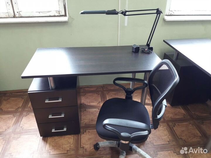 Компьютерный стол + кресло