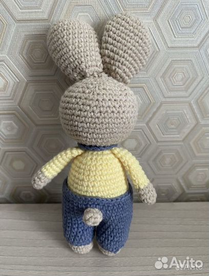 Игрушка вязаная бегемот и зайчик