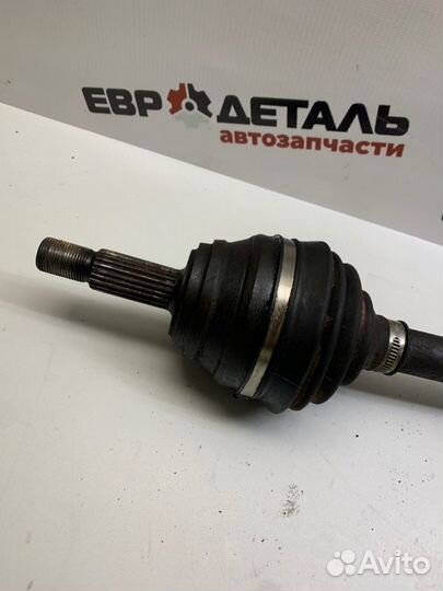 Полуось левый Volkswagen Vento седан 1.8 AAM 1992