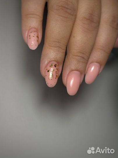 Модель на маникюр