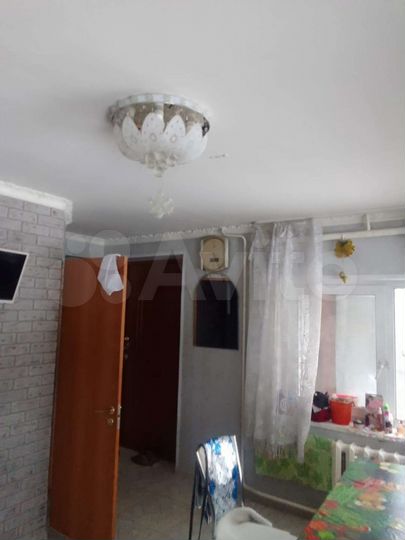 Комната 18 м² в 3-к., 2/2 эт.