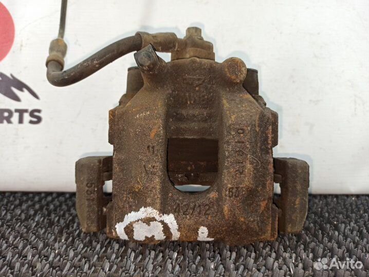 Суппорт тормозной задний левый Bmw X5 E53 M54B30