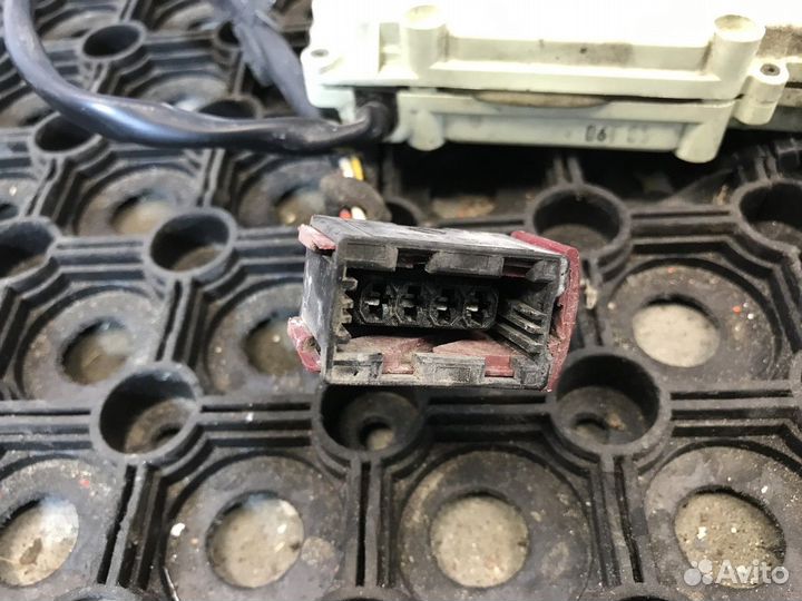 Активатор замка двери