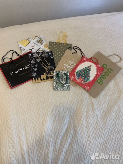 Бумажные подарочные пакеты