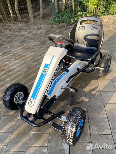 Педальная машина Веломобиль