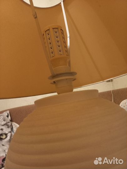 Лампа настольная