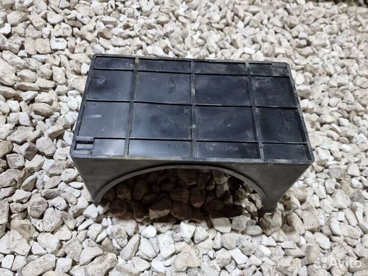 Площадка акб Паджеро 4