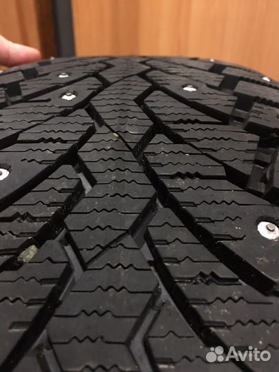 R16 Pirelli Formula Ice 215/65, PCD 5x114.3 DIA 66.1