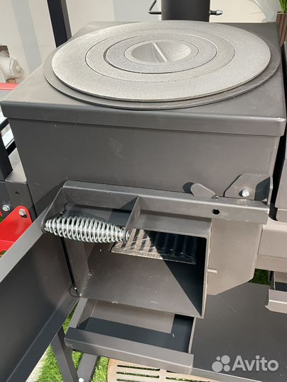 Мангал с крышей