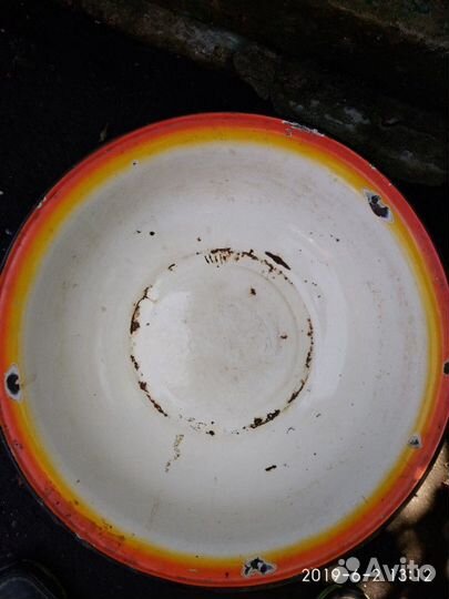 Таз эмалированный бу