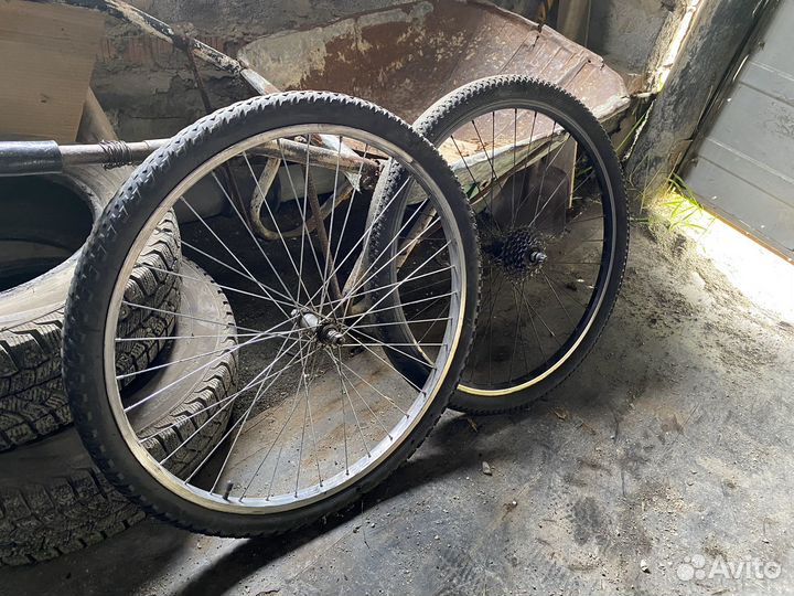Переднее и заднее колеса 26х2.125
