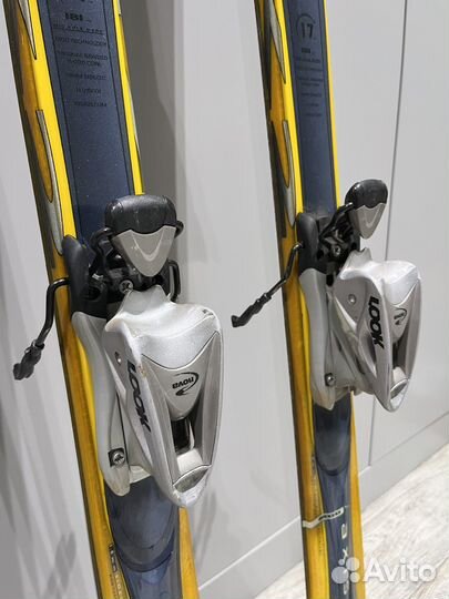 Горные лыжи K2 Axis 181 см с палками Leki