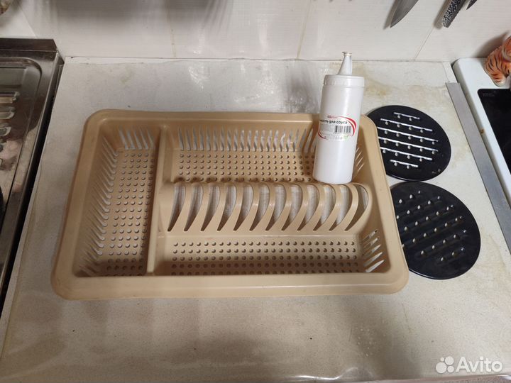 Кастрюли, чайник, тазики, кухонная утварь