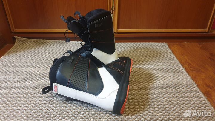 Сноубордические ботинки salomon 42