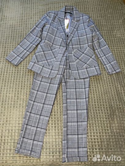 Костюм брючный