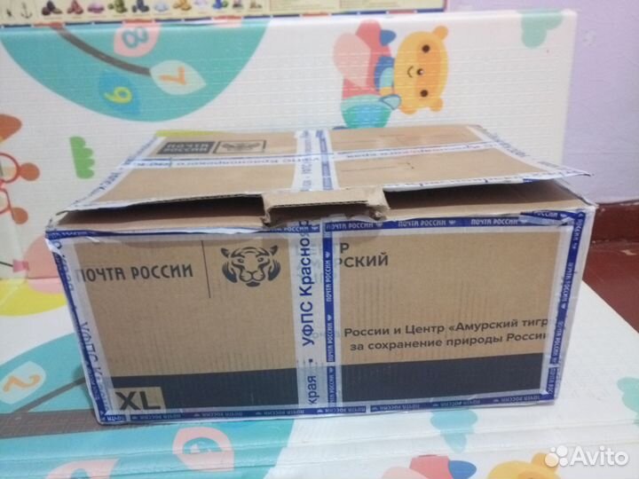 Коробка с детскими игрушками